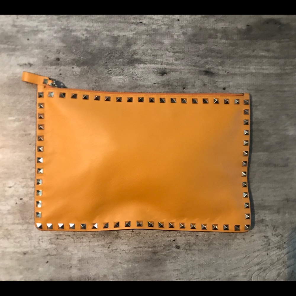 Valentino Garavani Rockstud Clutch